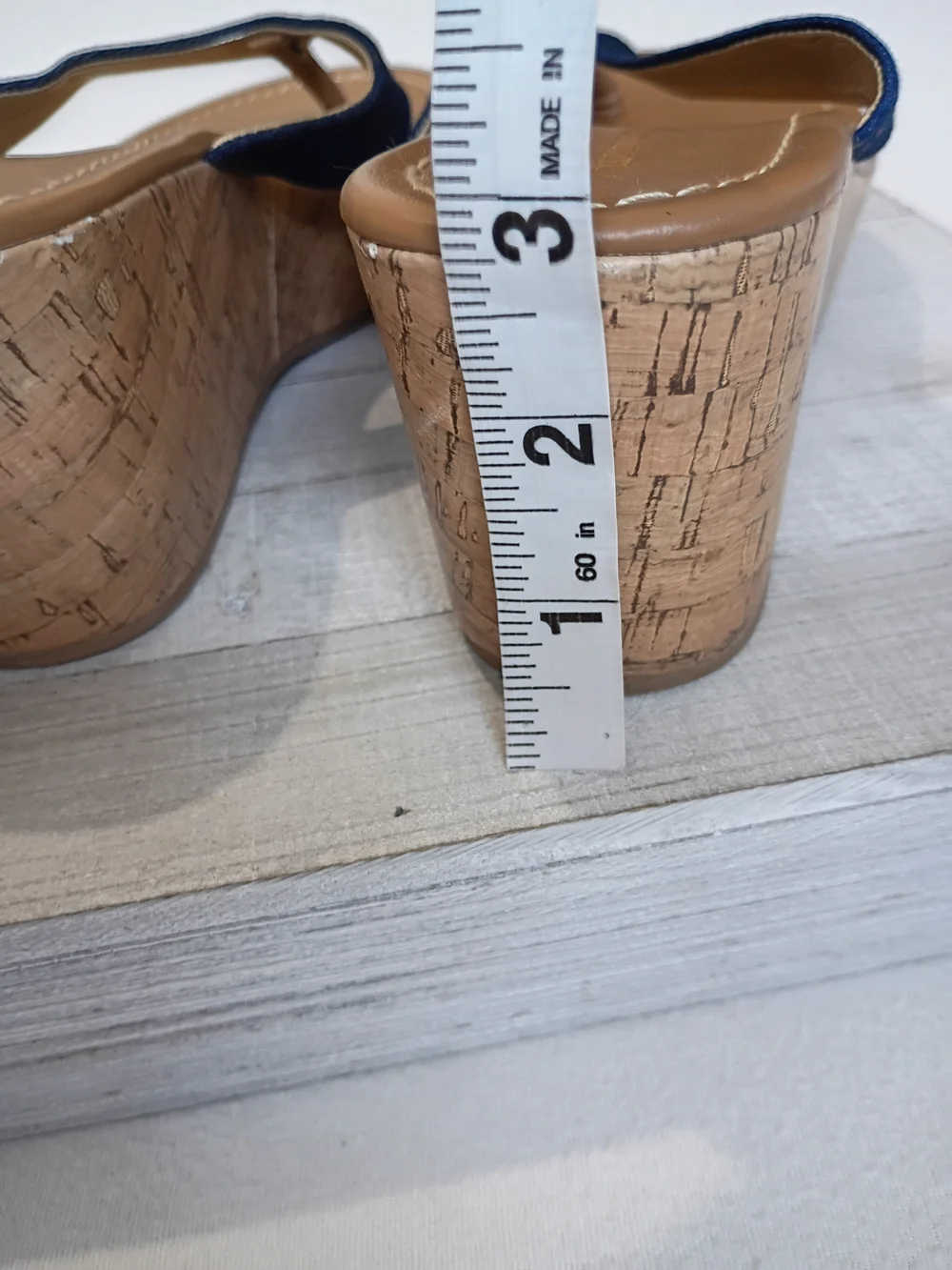 American Eagle Cork Wedge Flip Flop Sandals Denim Blue Gold Hardware Size 8.5